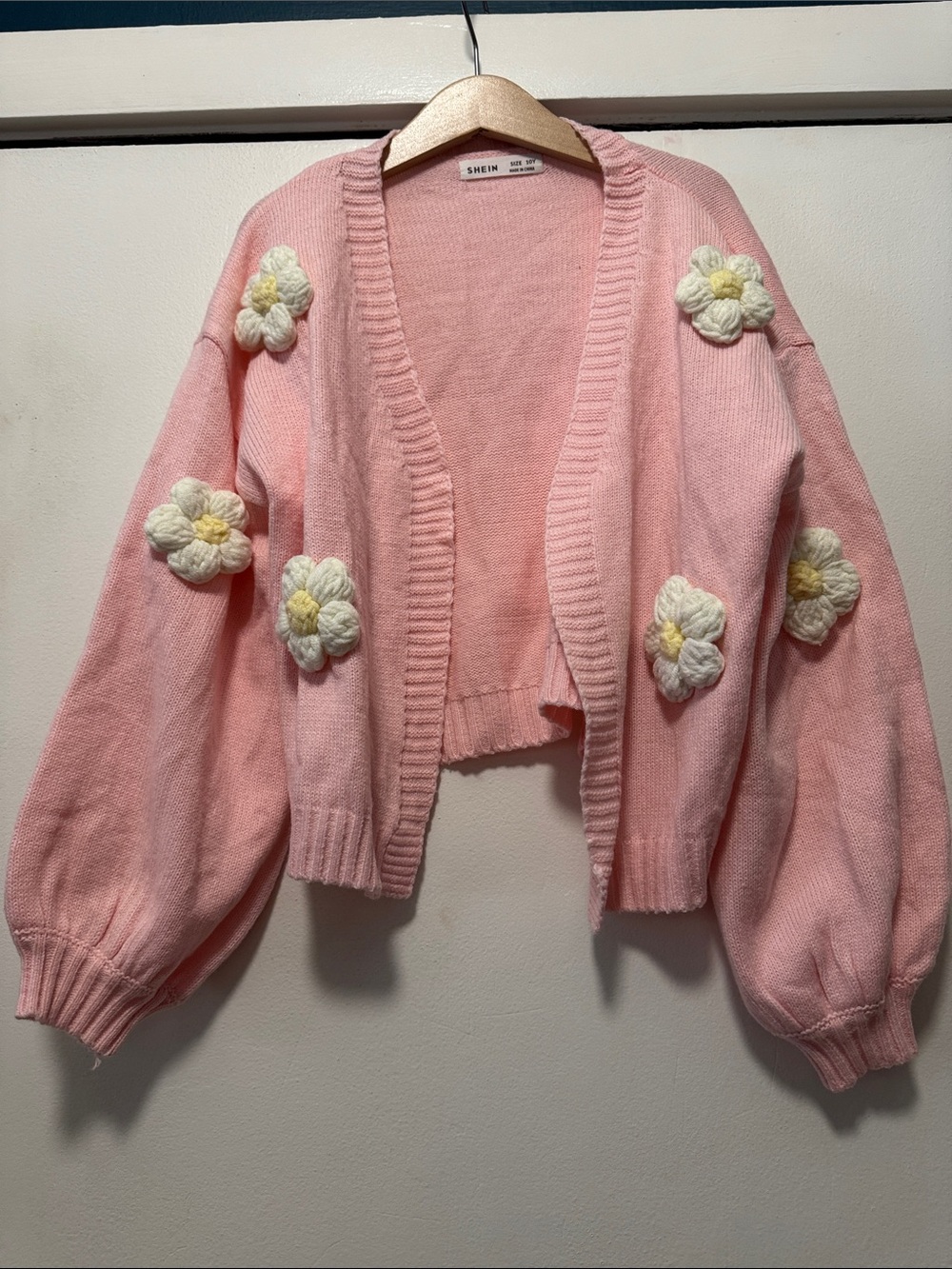 SHEIN Pink Cropped Knit Cardigan with 3D Cream & Yellow Floral Appliqués